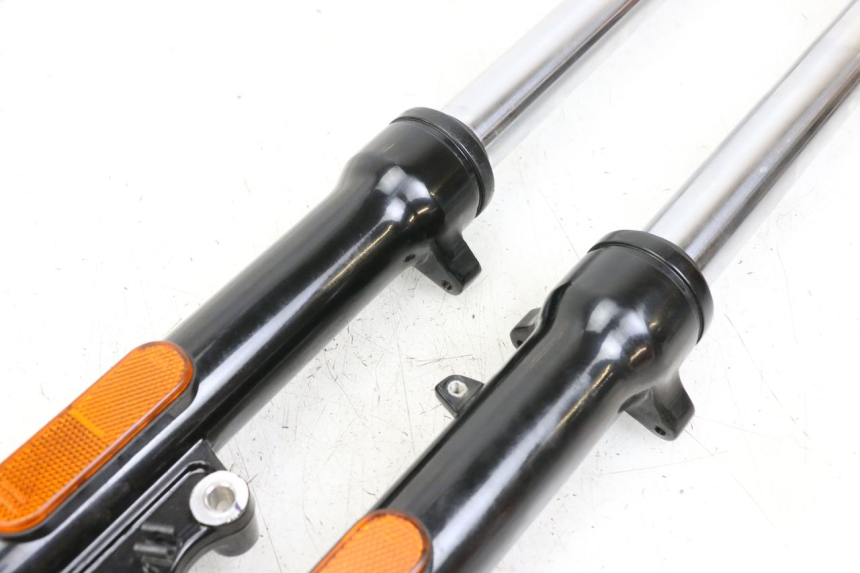 photo de FORKS LEG ROYAL ENFIELD CONTINENTAL GT 650 (2019 - 2024) - Product overview