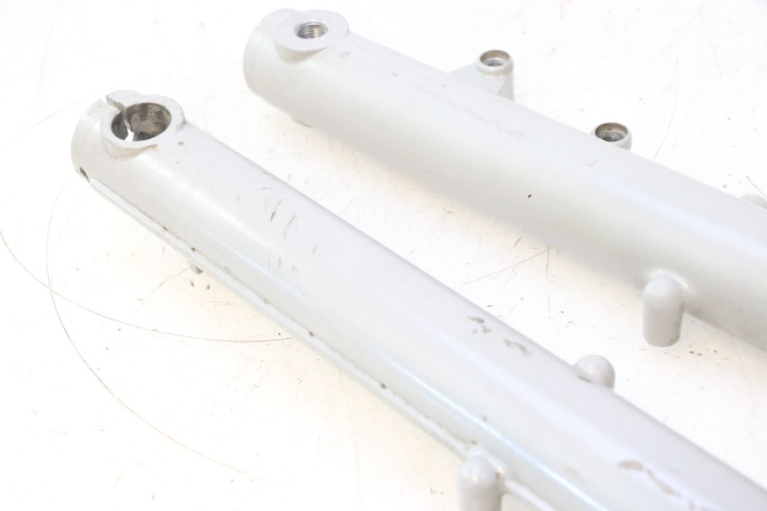 photo de FORKS LEG MZ RT 125 (2000 - 2008) - Distinctive features