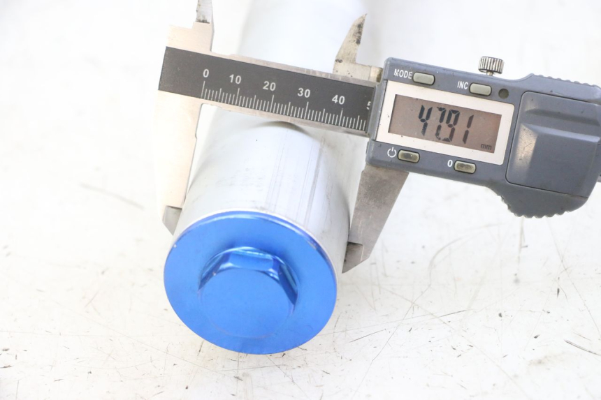 photo de FORK TUBE APOLLO RXF 125 - Technical close-up