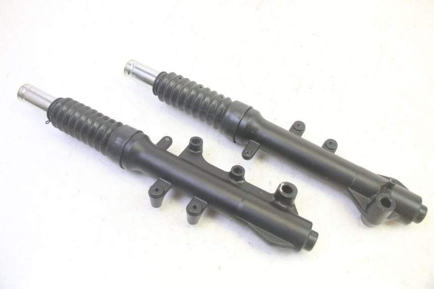 photo de FORKS LEG JM MOTORS SANTANA EVO 50 (2024 - 2026) - Alternative perspective