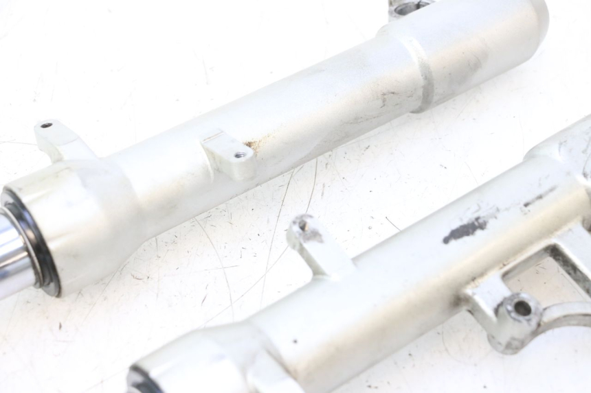 photo de FORKS LEG PEUGEOT SATELIS 125 (2006 - 2009) - Technical close-up