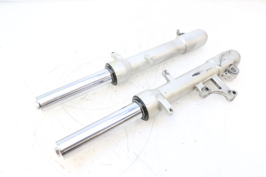 photo de FORKS LEG PEUGEOT SATELIS 125 (2006 - 2009) - Fixing points details
