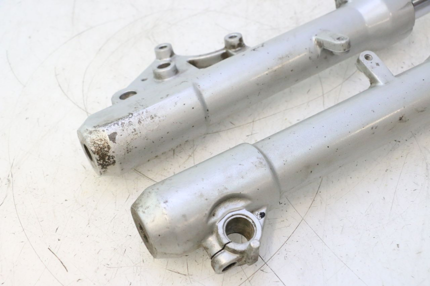 photo de FORKS LEG PEUGEOT SATELIS 125 (2013 - 2018) - Component zoom