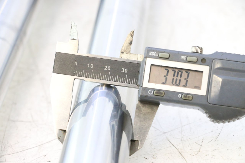 photo de FORKS LEG MASH SEVENTY FIVE 125 (2013 - 2021) - Component detail