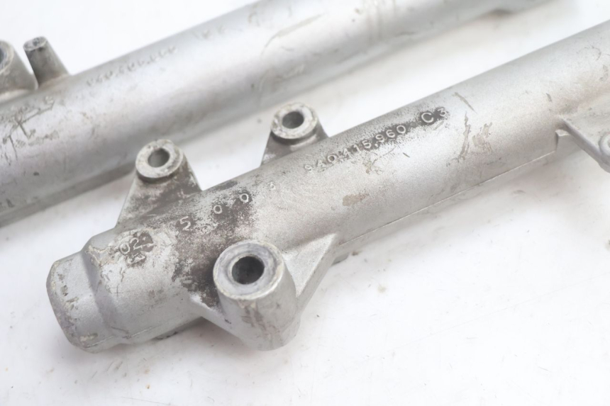 photo de FORKS LEG YAMAHA SLIDER 50 (1999 - 2004) - Focus on structure