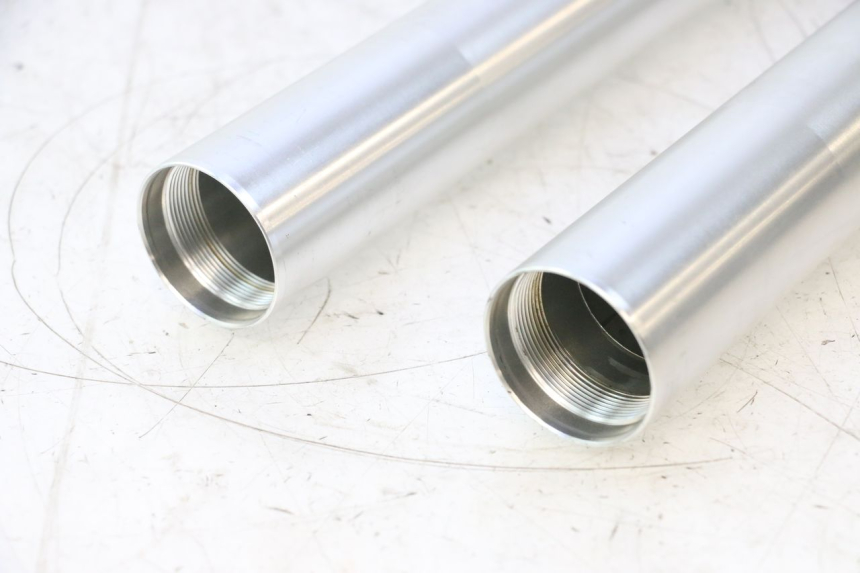 photo de FORKS LEG DUCATI SS IE DS CARENEE 1000 (2002 - 2006) - Fixing points details