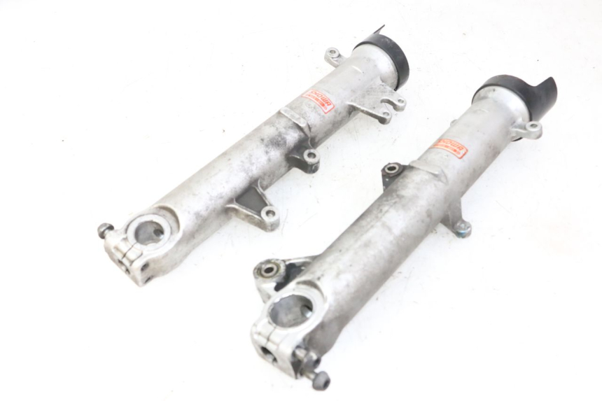 photo de FORKS LEG HONDA ST PAN EUROPEAN 1300 (2002 - 2013) - Distinctive features