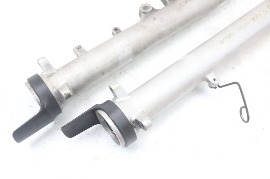 photo de FORKS LEG SUZUKI GS F 500 (2004 - 2007) - Alternative perspective