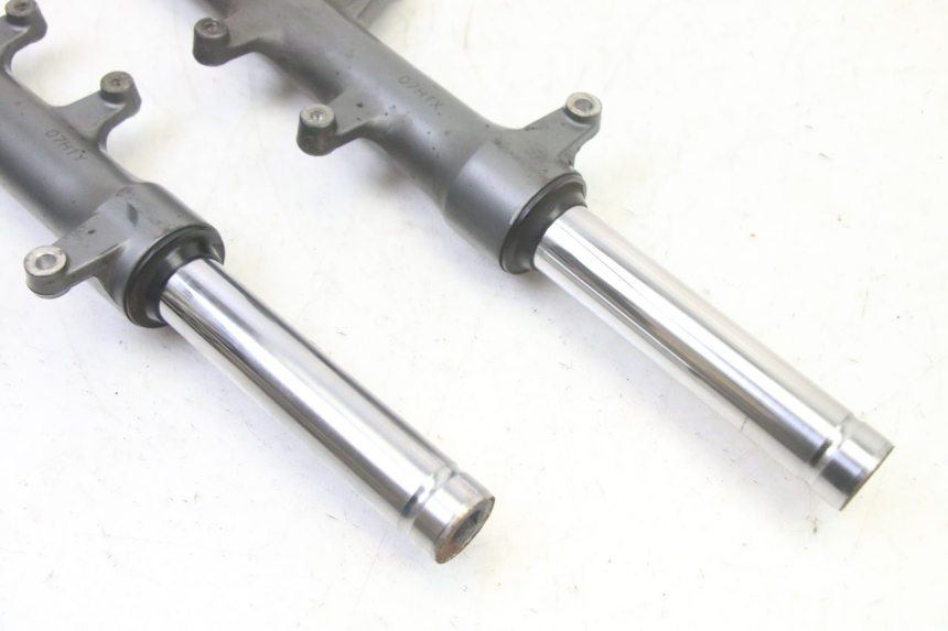 photo de FORK TUBE APRILIA SXR 50 (2021 - 2023) - Fixing points details