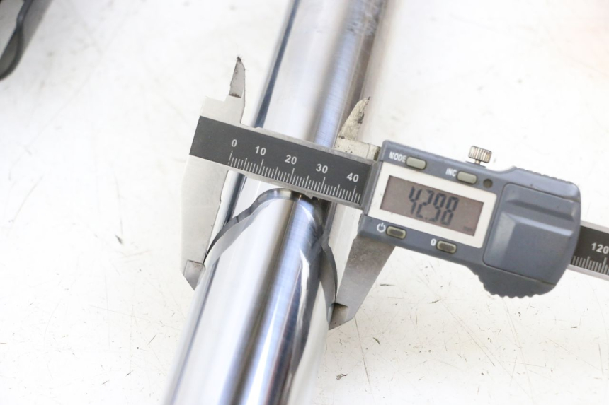 photo de FORKS LEG YAMAHA TDM ABS 900 (2002 - 2014) - Component detail