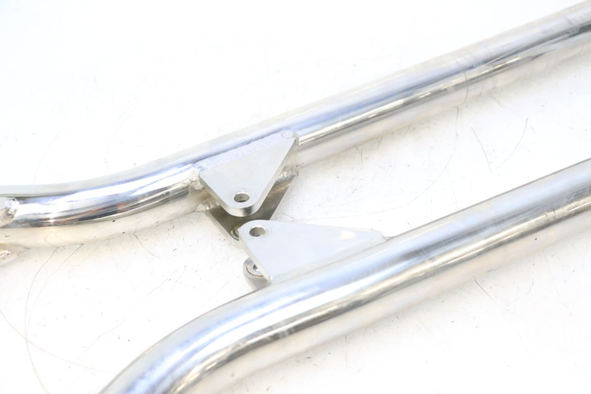 photo de FORKS LEG BOOM TRIKE FUN 500 (2004 - 2010) - Fixing points details