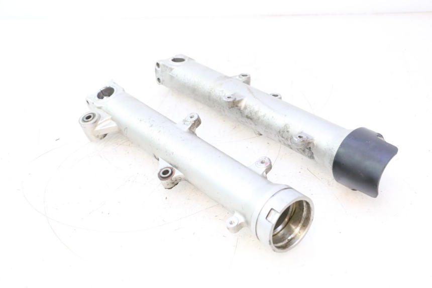 photo de FORKS LEG HONDA VFR FI RC46 800 (1998 - 2001) - Focus on structure