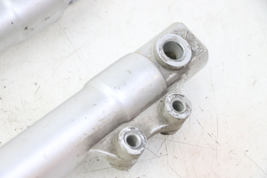 photo de FORKS LEG PEUGEOT VIVACITY NEW 4T 50 (2008 - 2017) - Additional view of the item