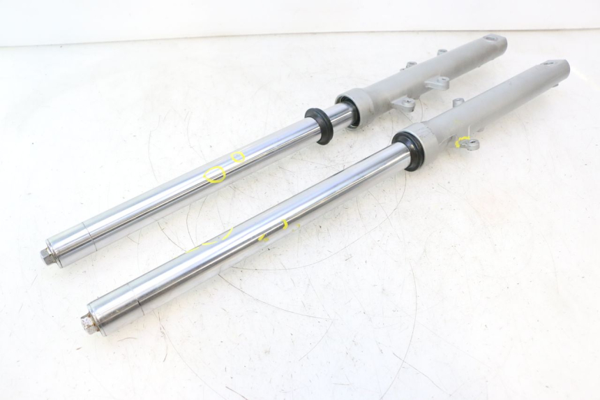 photo de FORKS LEG DAELIM VJ ROADWIN 125 (2004 - 2007) - Distinctive features
