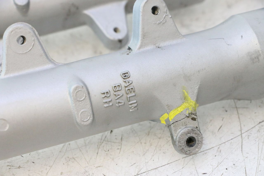 photo de FORKS LEG DAELIM VJ ROADWIN 125 (2004 - 2007) - Surface and material condition