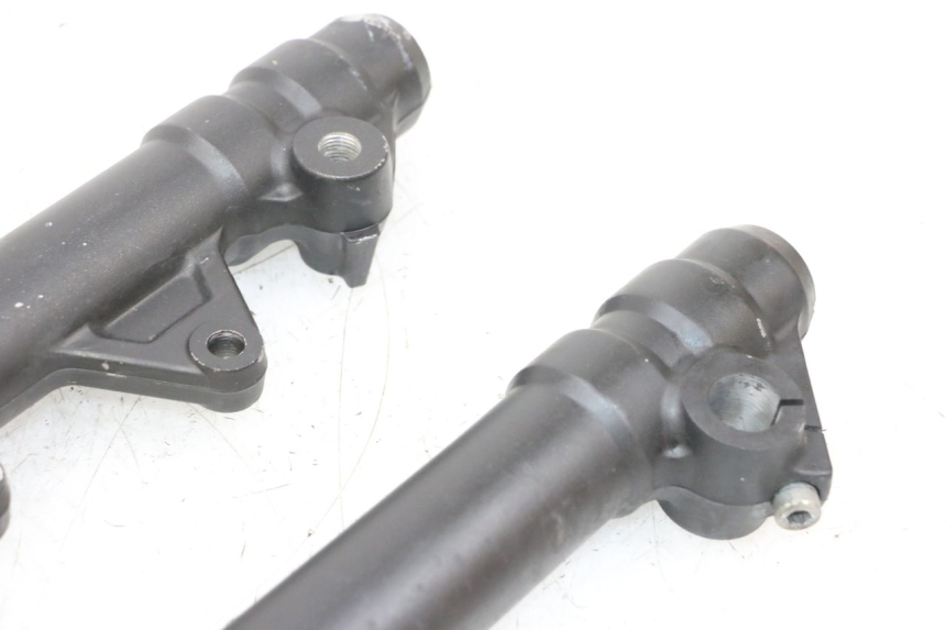 photo de FORKS LEG YAMAHA X-MAX XMAX 125 (2010 - 2013) - Alternative perspective