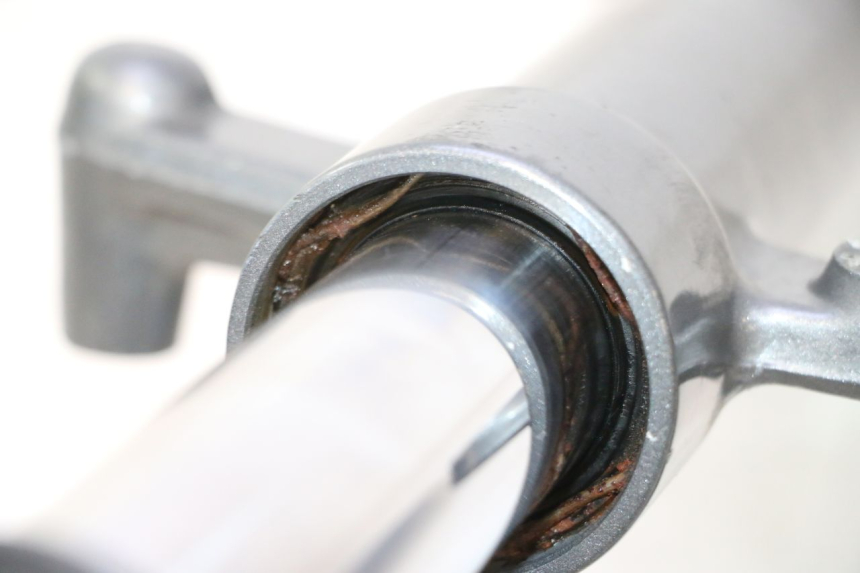 photo de FORK TUBE YAMAHA XMAX X-MAX 125 (2006 - 2009) - Component detail