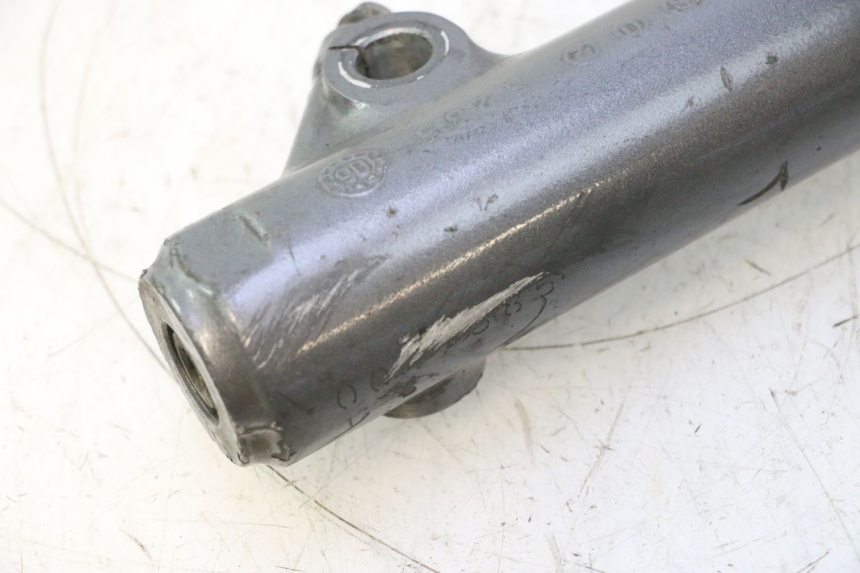 photo de FORK TUBE YAMAHA XMAX X-MAX 125 (2006 - 2009) - Distinctive features
