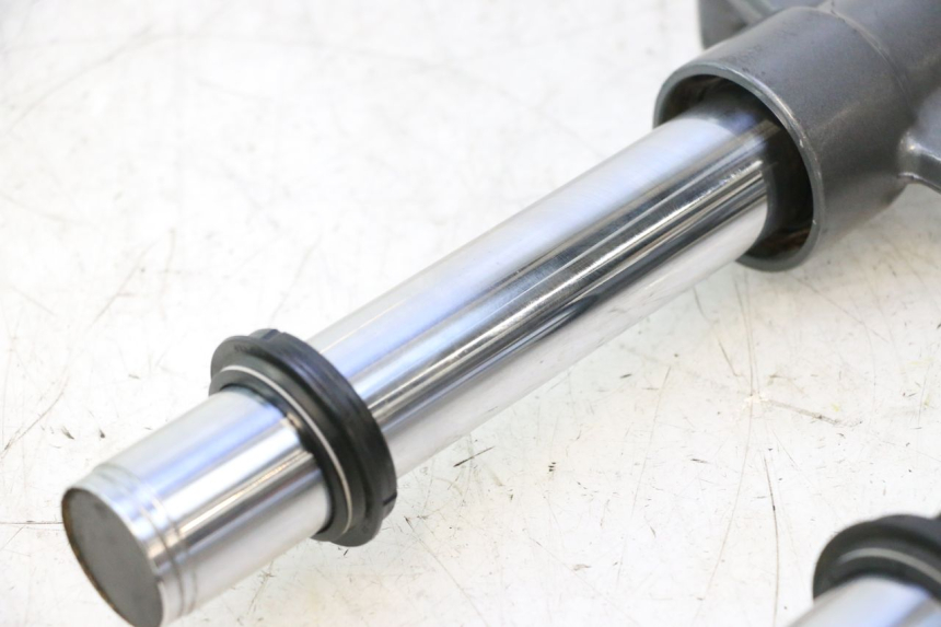 photo de FORK TUBE YAMAHA XMAX X-MAX 125 (2006 - 2009) - Checked used part