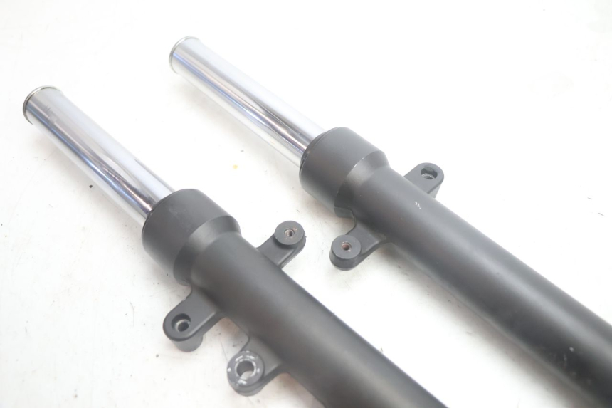photo de FORKS LEG YAMAHA X-MAX XMAX 125 (2010 - 2013) - Component detail