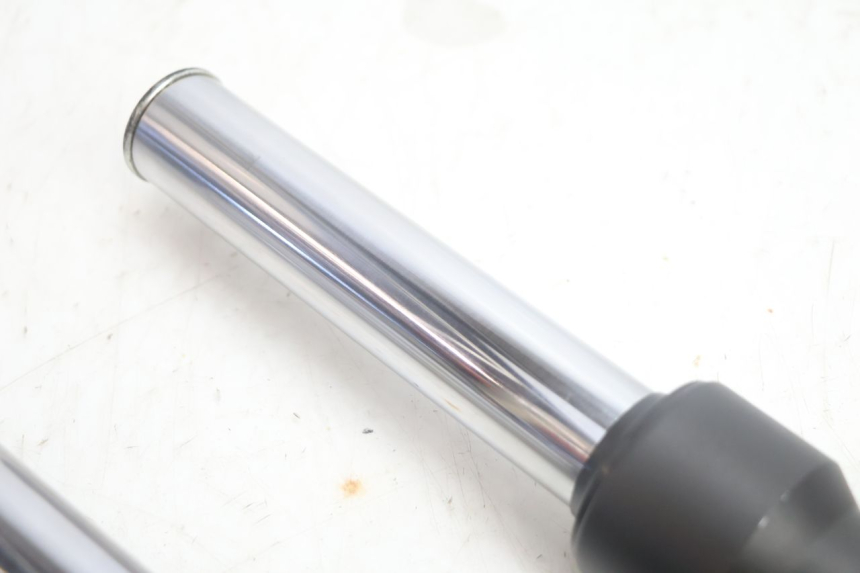 photo de FORKS LEG YAMAHA X-MAX XMAX 125 (2010 - 2013) - Alternative perspective