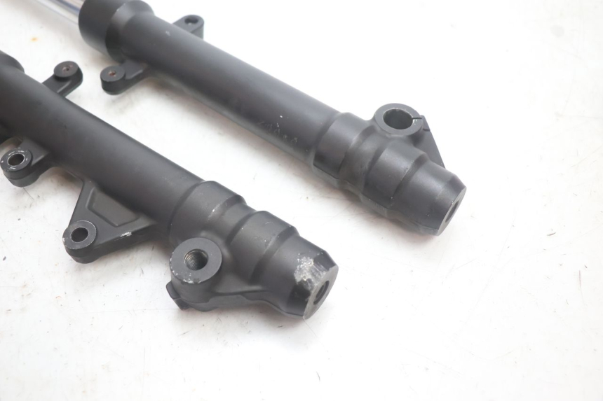 photo de FORKS LEG YAMAHA X-MAX XMAX 125 (2010 - 2013) - Technical close-up
