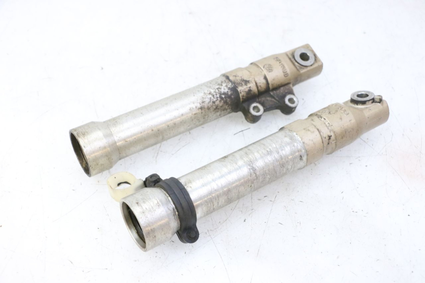 photo de FORKS LEG HONDA X8R 50 (1998 - 2003) - Fixing points details