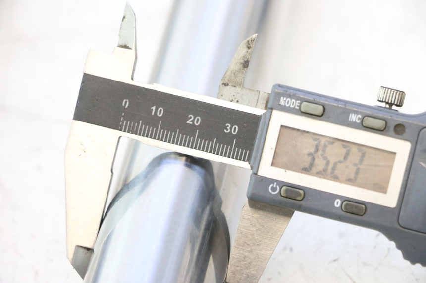 photo de FORKS LEG HONDA XLV VARADERO 125 (2007 - 2012) - Additional view of the item