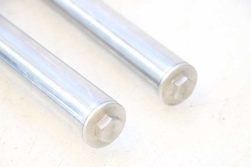 photo de FORKS LEG HONDA XLV VARADERO 125 (2007 - 2012) - High-resolution close-up