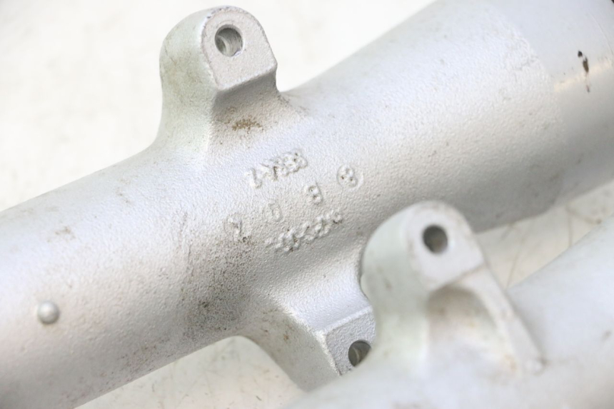 photo de FORKS LEG HONDA XLV VARADERO 125 (2007 - 2012) - Focus on structure