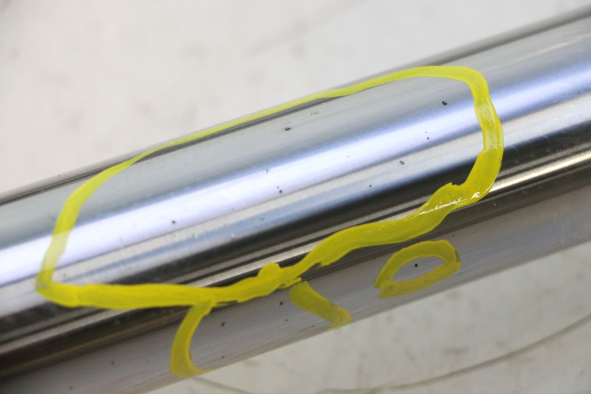 photo de FORKS LEG HONDA XLV VARADERO 125 (2007 - 2012) - Zoom on usage condition