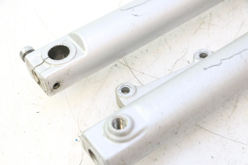 photo de FORKS LEG HONDA XLV VARADERO 125 (2007 - 2012) - Zoom on usage condition