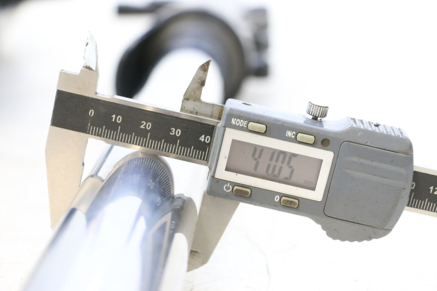 photo de FORKS LEG YAMAHA XP T-MAX ABS 500 (2005 - 2005) - Component zoom