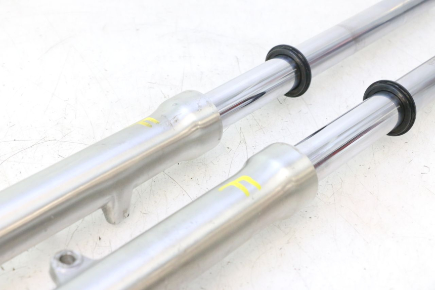 photo de FORKS LEG YAMAHA XV VIRAGO 535 (1988 - 2004) - Surface and material condition