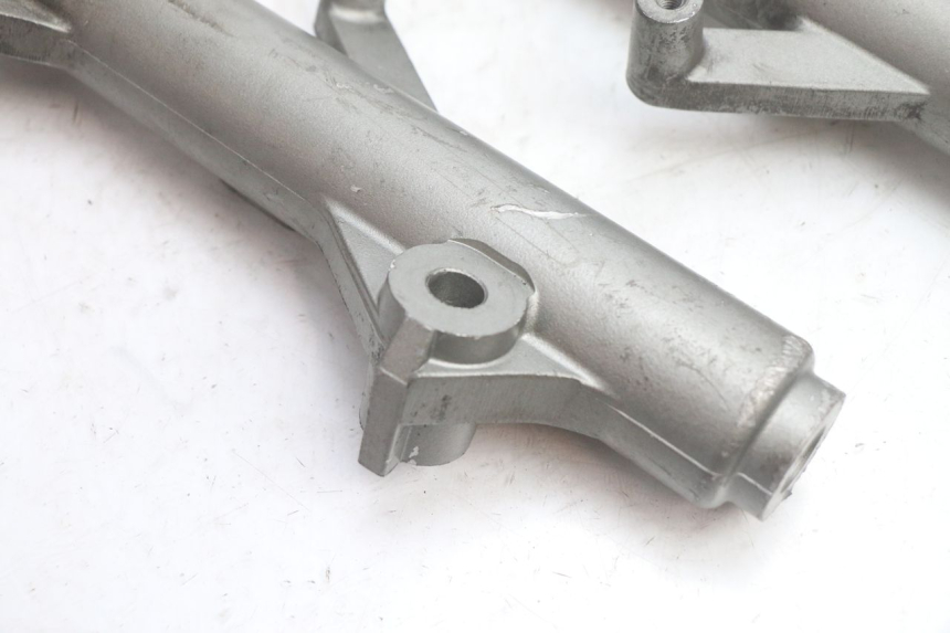 photo de FORKS LEG YAMAHA YP MAJESTY 125 (1998 - 2001) - Alternative perspective