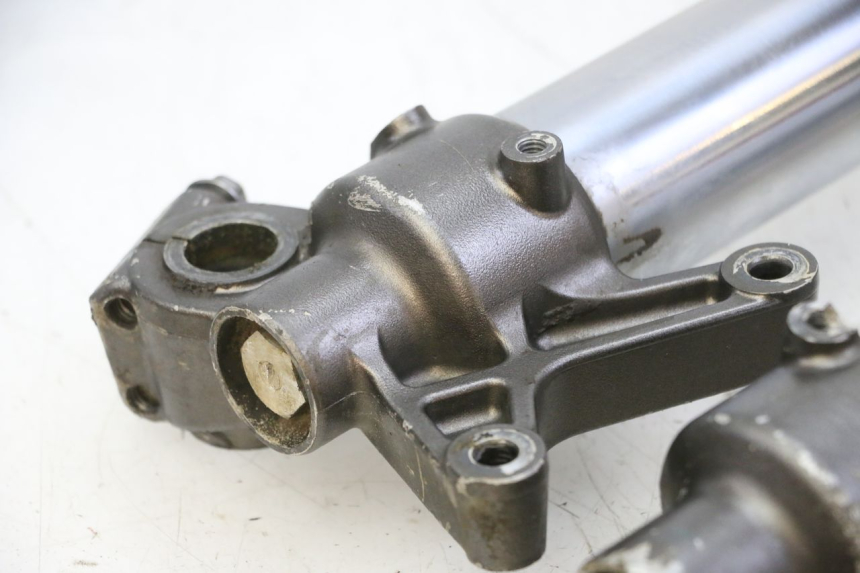 photo de FORKS LEG YAMAHA YZ-F YZF 250 (2014 - 2018) - Component zoom
