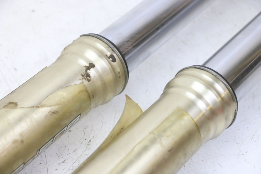 photo de FORKS LEG YAMAHA YZ-F YZF 250 (2014 - 2018) - Detailed visual inspection