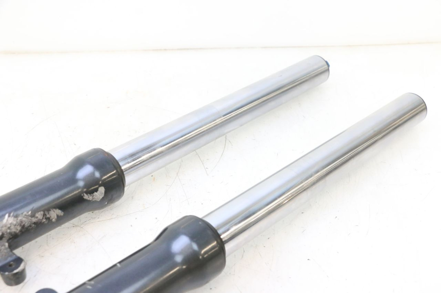 photo de FORKS LEG KAWASAKI ZX-6R ZX6R 600 (2000 - 2002) - Distinctive features