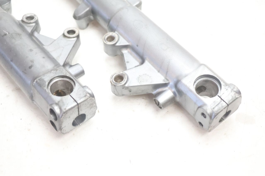 photo de FORKS LEG KAWASAKI ZX-6R ZX6R 600 (1995 - 1997) - Zoom on usage condition
