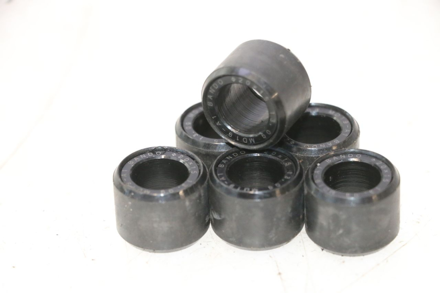 photo de VARIATOR ROLLERS SUZUKI BURGMAN 125 (2007 - 2014) - Technical close-up
