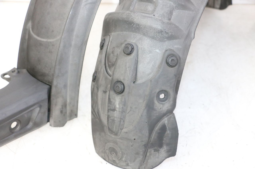 photo de REAR FENDER QUADRO 4 4D 350 (2015 - 2018) - Additional view of the item