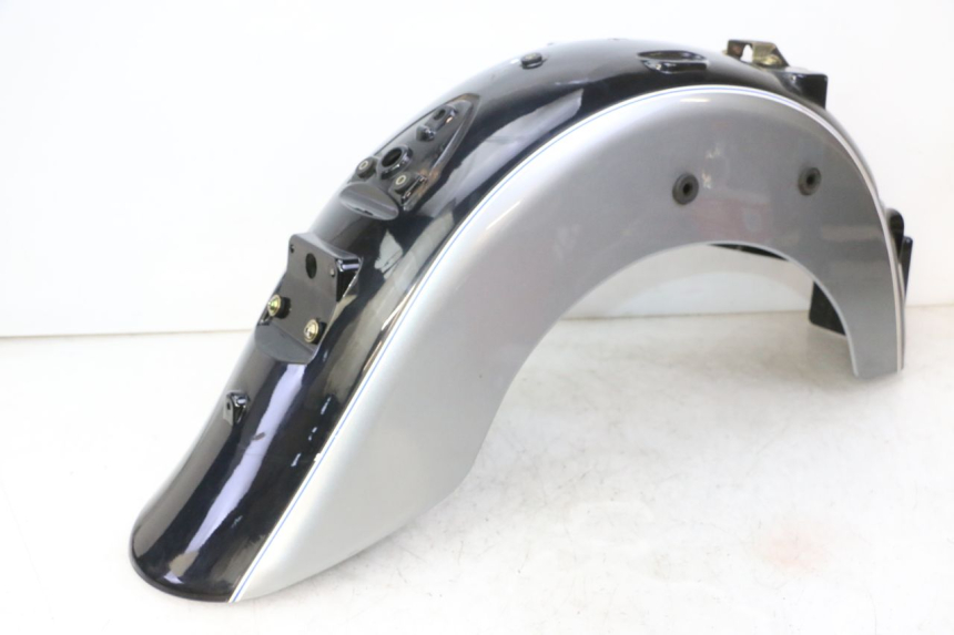 photo de Rear mudguard HYOSUNG GV AQUILA 125 (2000 - 2009) - Detailed visual inspection