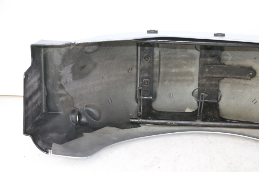 photo de Rear mudguard HYOSUNG GV AQUILA 125 (2000 - 2009) - Zoom on usage condition