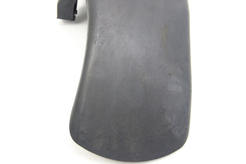 photo de REAR MUDGUARD DERBI BOULEVARD 50 (2009 - 2006) - Fixing points details