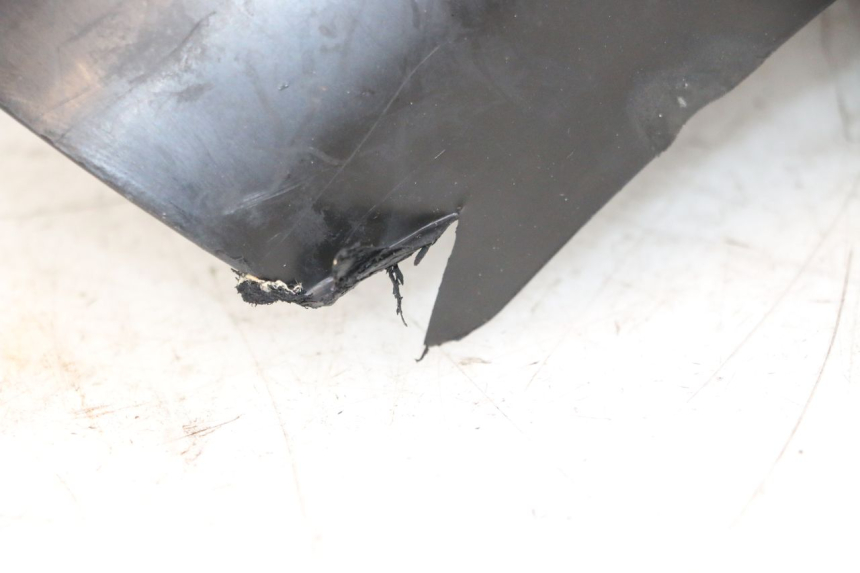 photo de REAR FENDER CF MOTO E-CHARM 125 (2005 - 2008) - Surface and material condition