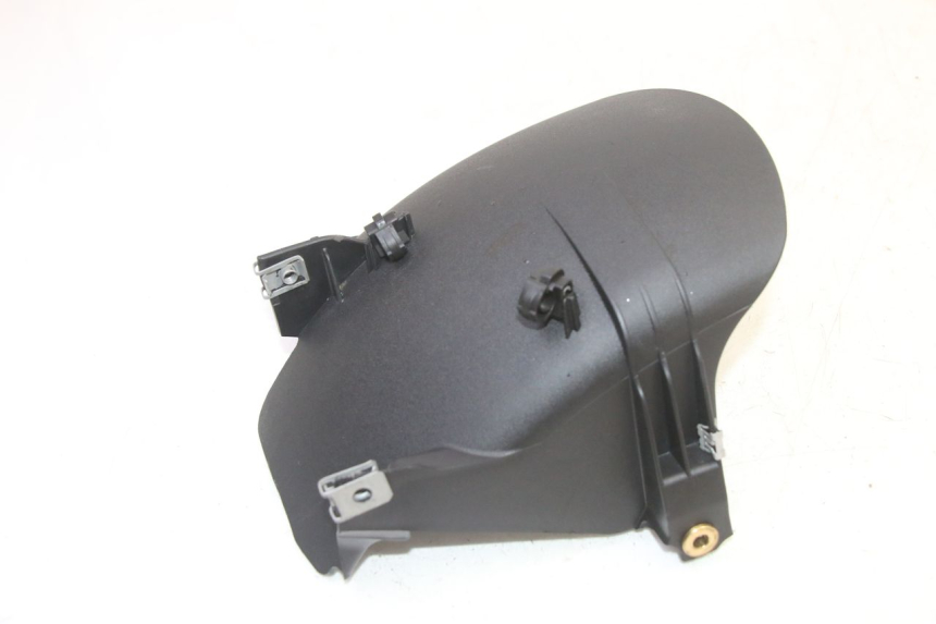 photo de REAR FENDER PIAGGIO MP3 HPE 310 (2024 - 2025) - Zoom on usage condition