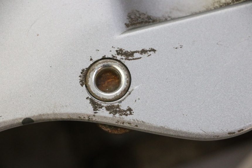 photo de Front fender HYOSUNG GV AQUILA 125 (2000 - 2009) - Technical close-up