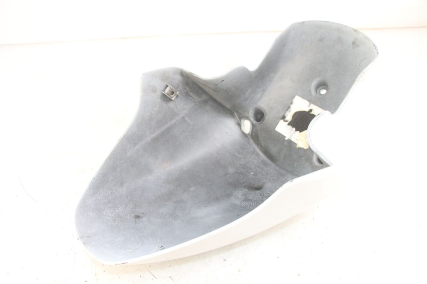 photo de FRONT FENDER PIAGGIO FLY 125 (2005 - 2012) - Zoom on usage condition