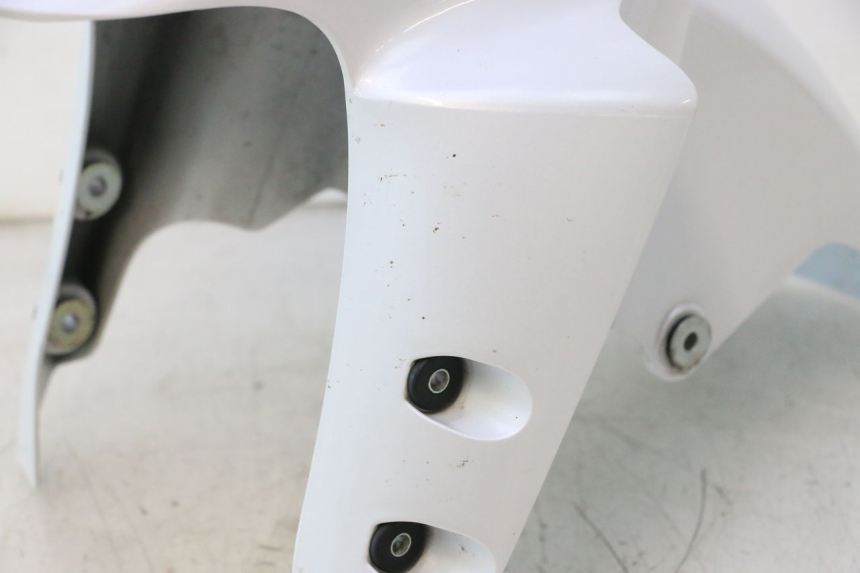 photo de FRONT FENDER YAMAHA FZ8 800 (2010 - 2016) - Fixing points details