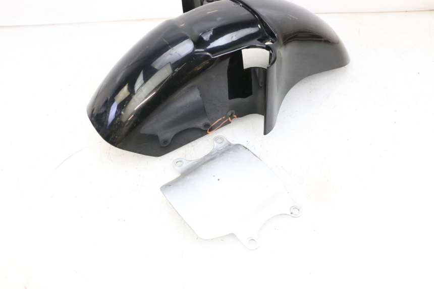 photo de FRONT FENDER KAWASAKI GPZ RX 1000 (1986 - 1988) - Surface and material condition